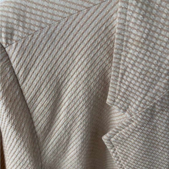 Susan Graver Women's Beige textures Blazer in size large. Great condition! - Picture 9 of 13